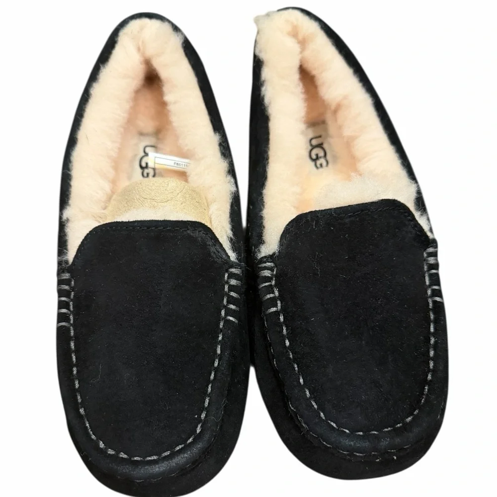 New UGG Ansley Black Suede Shearling‎ Moccasin Slippers Women’s 5 w/ Box